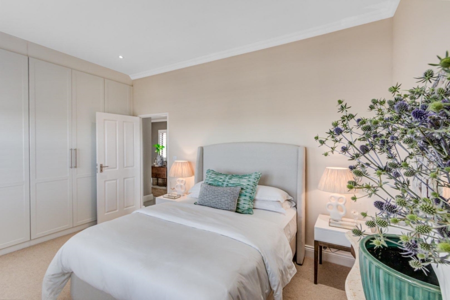 5 Bedroom Property for Sale in Kingswood Golf Estate Western Cape